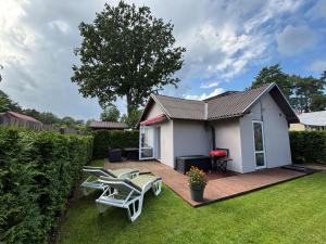 Cute little house with private area and terrace