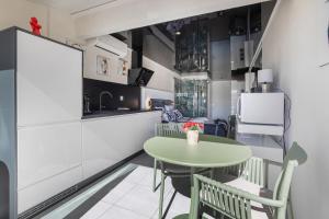 The naturist glamour suite
