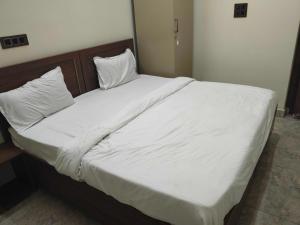 Hotel O VM Residency