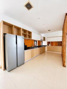 MERCURY Luxury villa 5 Br with pool