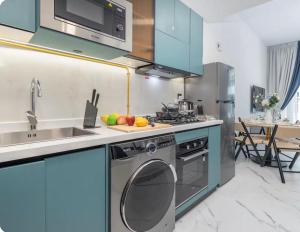 Menna Elite Studio DXB