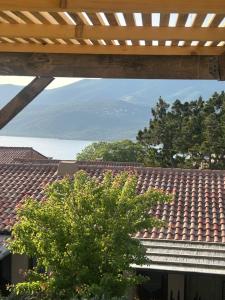Mini-Villa with sea and mountain view, terrace, pool