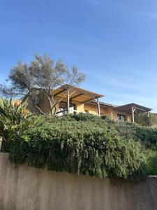 Mini-Villa with sea and mountain view, terrace, pool