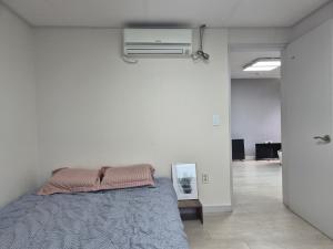 SG two single room near Sadang Station