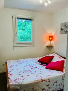 charmant appartement mezzanine avec terrasse et parking 2 min de la plage