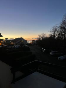 charmant appartement mezzanine avec terrasse et parking 2 min de la plage