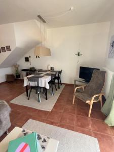 2-Bedroom Lakeview Apartment Mastena Belvedere