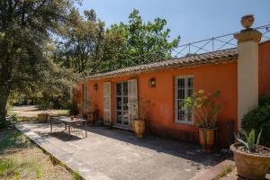 Charming Provencal house with pool