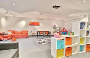 Schöne 3-Zi-Wohnung mit "in-door-pool", "Gym" und "Spielraum" und frisch renoviertem Bad an der Promenade direkt am Scharbeutzer Strand