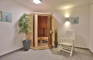 Schöne 3-Zi-Wohnung mit "in-door-pool", "Gym" und "Spielraum" und frisch renoviertem Bad an der Promenade direkt am Scharbeutzer Strand
