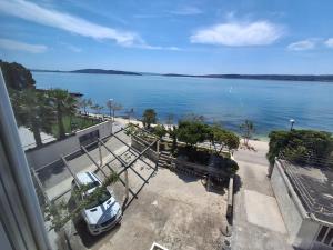 Apartman ll s pogledom- odmor za dušu i tjelo između Splita i Trogira-Dalmacija