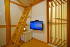 Bakgane Hanok