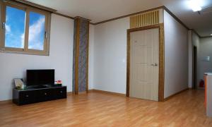 Buan Wooridle Pension