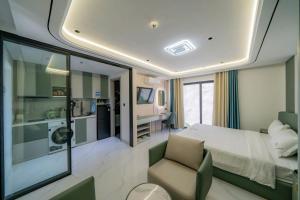 Aqua Hotel and Apartment