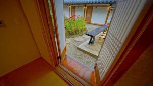 Jeonju hanokmaeulsukbak hanokmidam