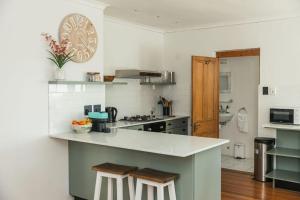Peaceful One Bed Garden Cottage with Wonderful Views