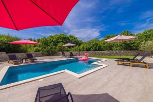 Holiday house MARLY with private pool