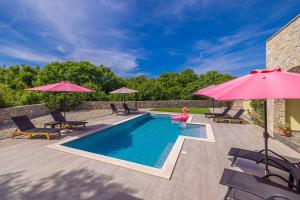 Holiday house MARLY with private pool
