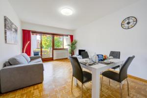 Top Of The Spots - Happy Rentals