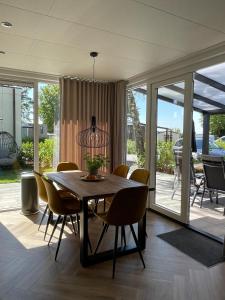Chalet Ijssel Cube mit Sauna & Kamin