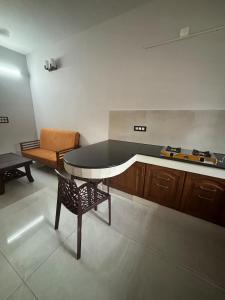 Gayathri Enclave 1 and 2 Bedroom Fully Furnished Apt