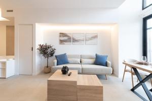 Málaga RIVERSIDE OASIS Apartment Jacuzzi - by N&N Luxe Properties