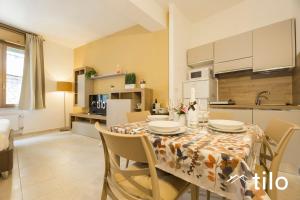 City Center Lux, 1BR, AC, Wifi, By tilo
