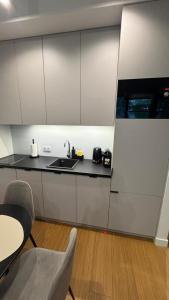 2-Bedroom Premium Grzybowska Apartment
