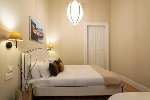 Traditional chic 2 bedroom apartment with Seaview LDEM1-5