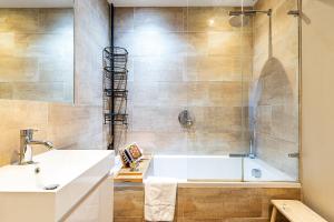 Design-Led Flat near Notting Hill