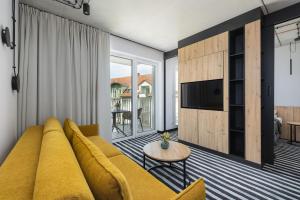 Green Port Stylowy Apartament blisko Plaży z Basenem i Sauną by Noclegi Renters