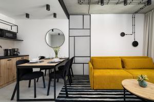 Green Port Stylowy Apartament blisko Plaży z Basenem i Sauną by Noclegi Renters