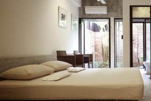 Stay-in male Caretaker- Rooftop Dipping Pool House