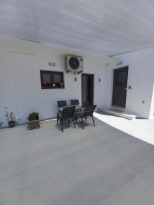 Velania House 1
