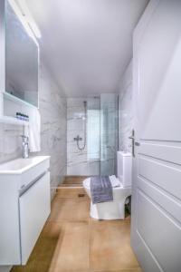 Sea Breeze Stay 2