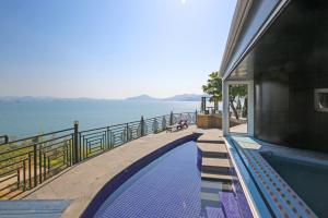 Namhae Bokkongii Seesru Ocean View Poolvilla