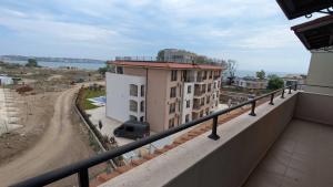 Modern Sea View 1BR Apartment 2 Min to the Beach by Flat Mаnager
