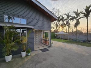 Camellia The Bungalow