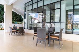 J and J Suites - Aramis