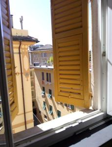 Charming 2-Bedroom Apartment in the Heart of Genova