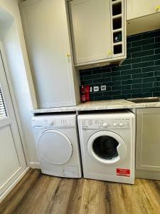 House Sleeps 6 Garden