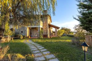 House With Lakeview Between Tuscany And Umbria