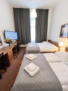 Blue Karlin Hotel