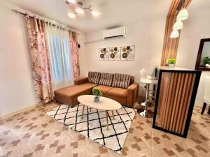 Bloomstone - 2BR Town House Aurora - Dumaguete
