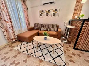 Bloomstone - 2BR Town House Aurora - Dumaguete