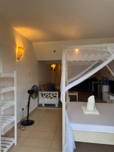Diani Sun Beachfront Studio