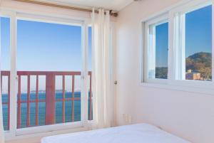 Beachblue Pension Geoje