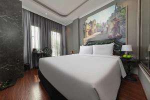 Ensora Hotel & Travel