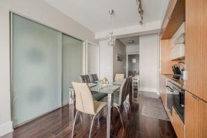 Modern Downtown Apartment