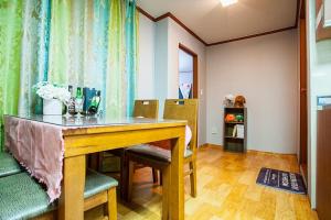 hongcheon river view sonamu pension